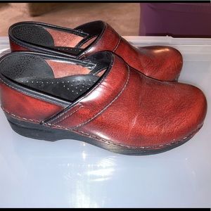 *EUC* Danskos size 37